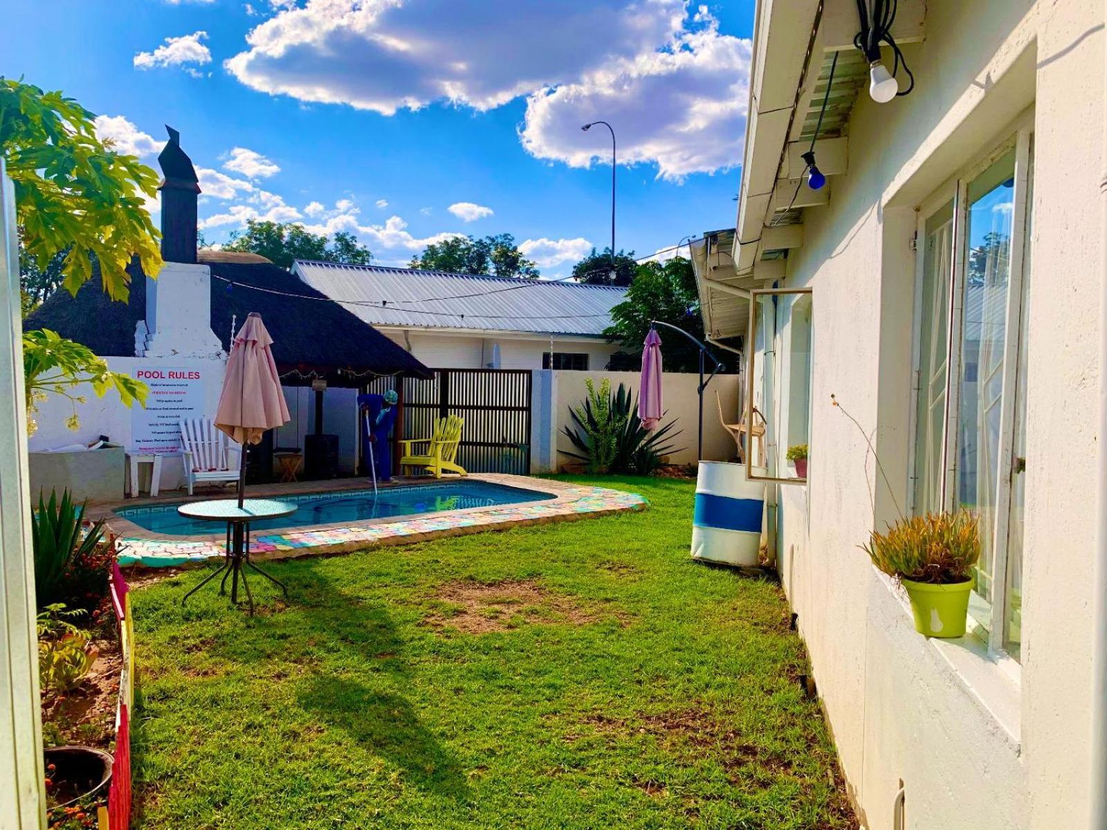 Kate'S Nest Guesthouse & Backpackers Windhoek Exterior photo