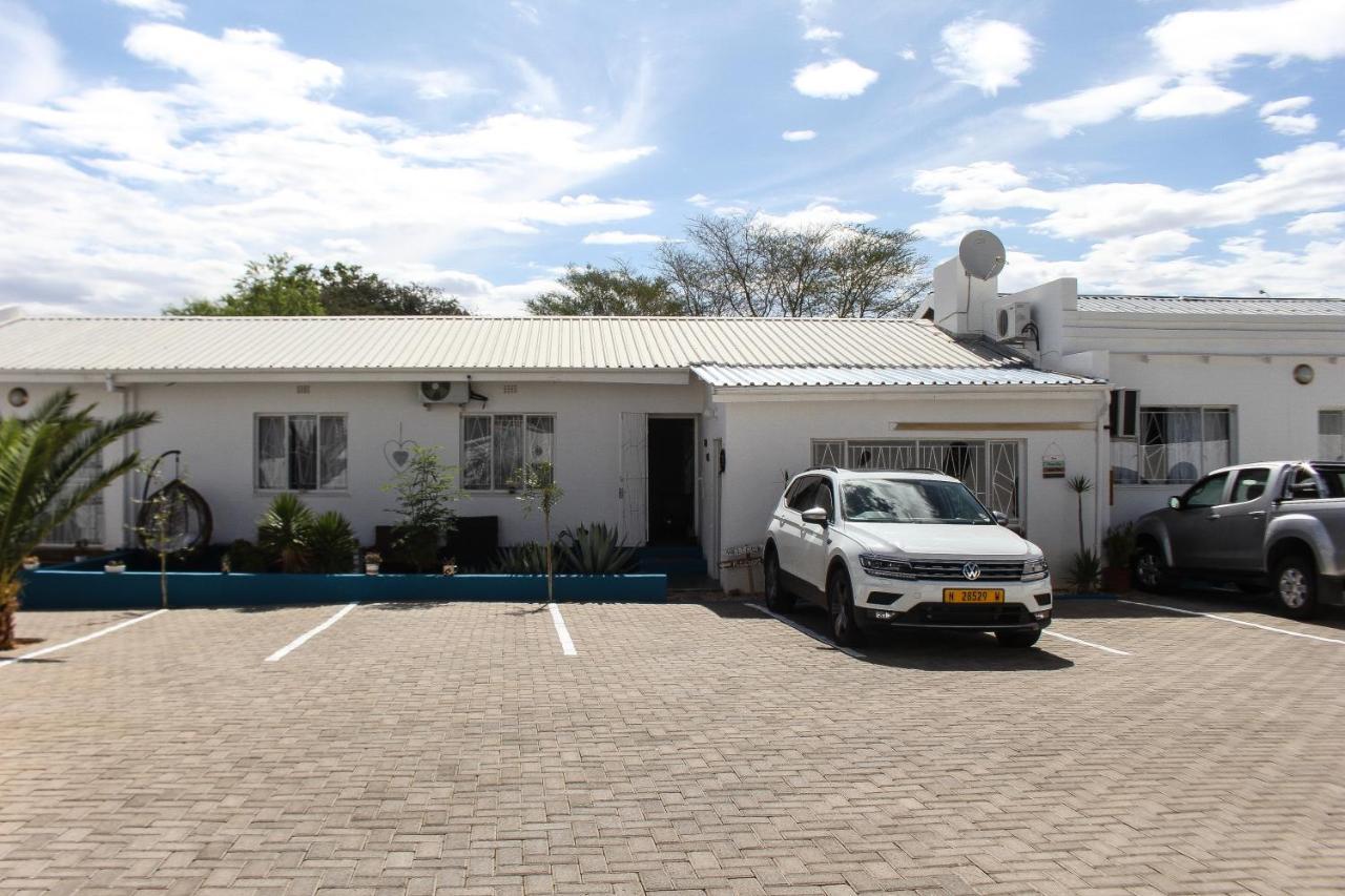 Kate'S Nest Guesthouse & Backpackers Windhoek Exterior photo